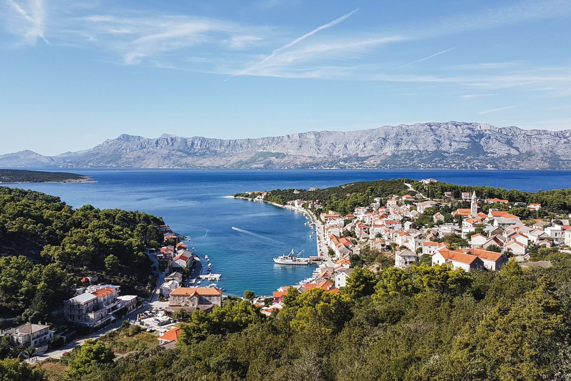 OTOK BRAČ. NAJTOPLIJA PLAVA