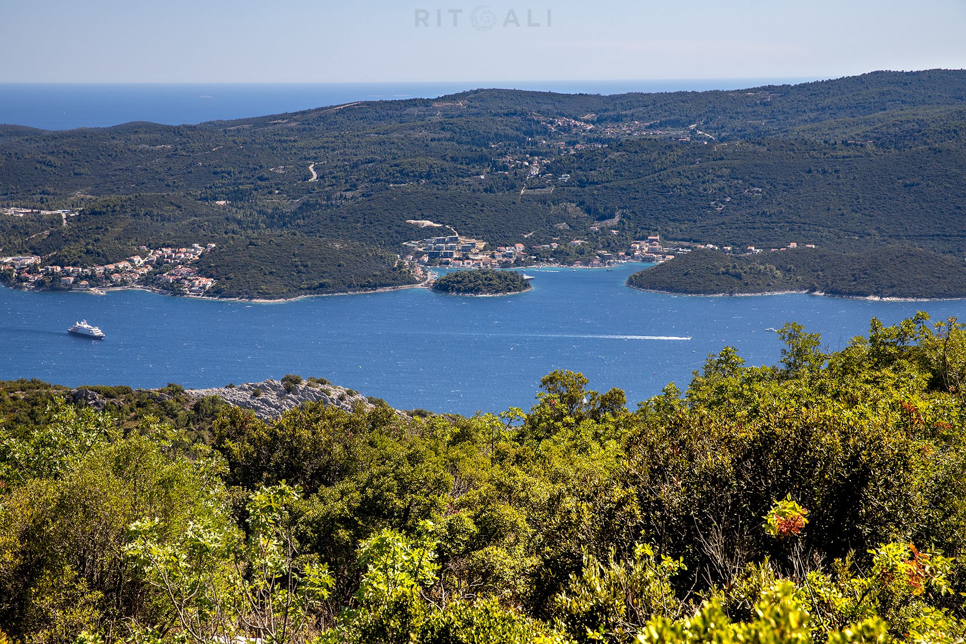 POLUOSTRVO PELJEŠAC. SVETI ILIJA. ZMIJSKO BRDO