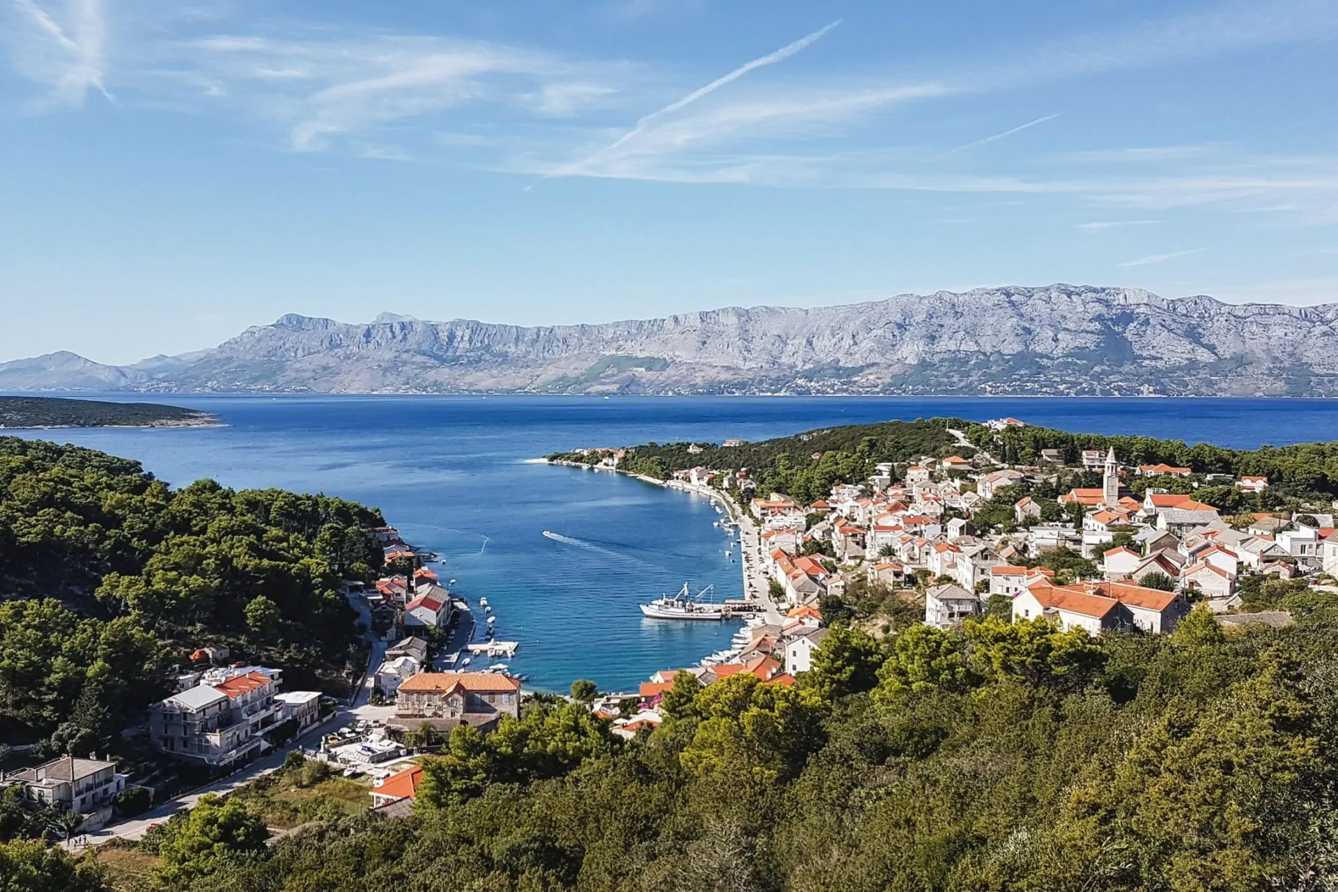OTOK BRAČ. NAJTOPLIJA PLAVA