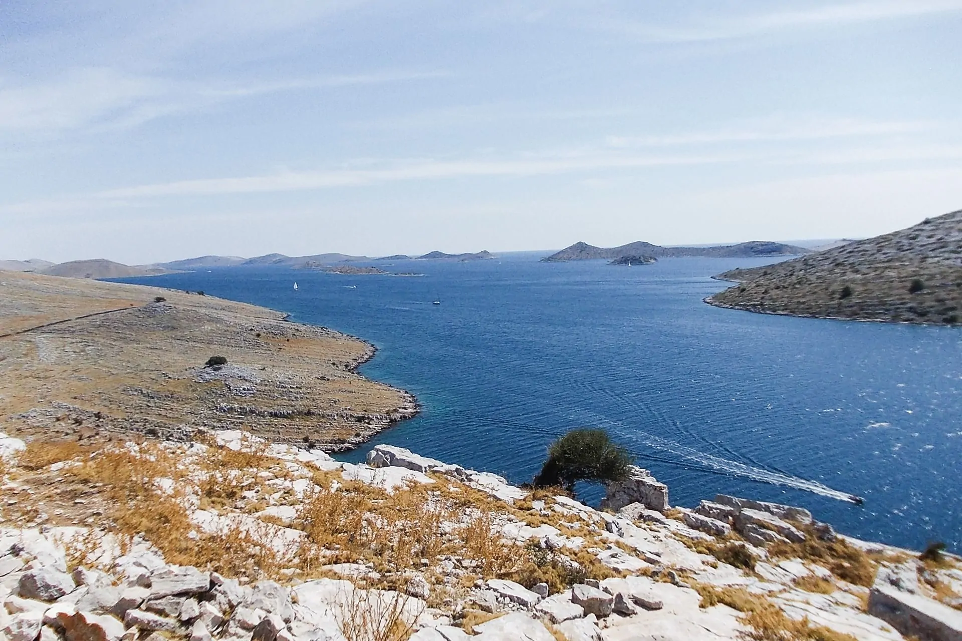 KORNATI. DVA KAUBOJA SA VESLIMA