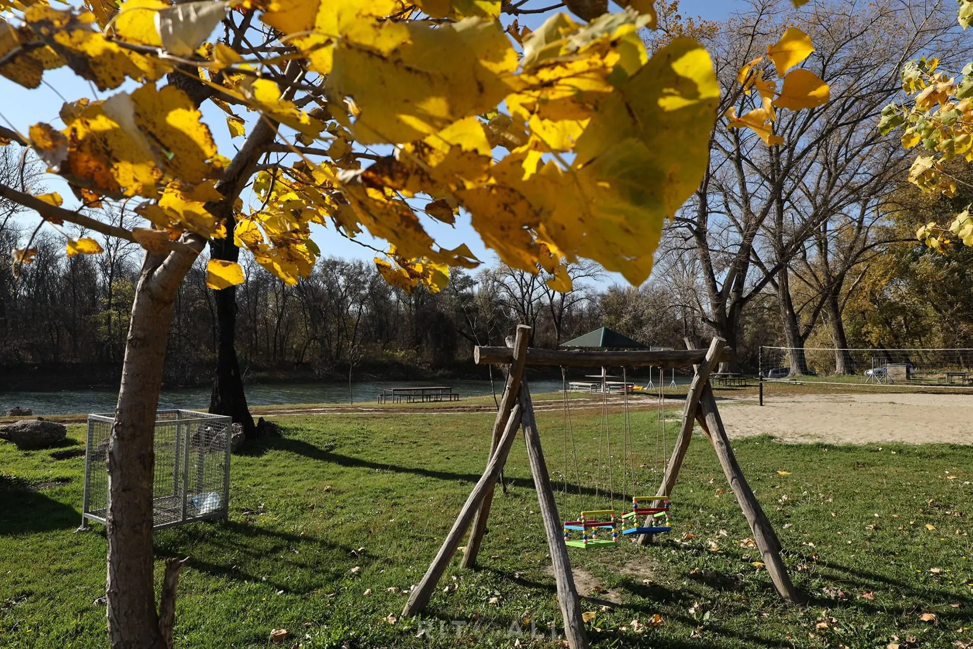REKA TAMIŠ. GLOGONJ. JESEN NA KAJAKU