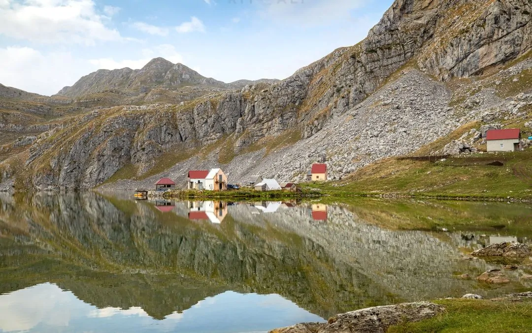 MORAČKE PLANINE. LUKAVICA. KAPETANOVO JEZERO