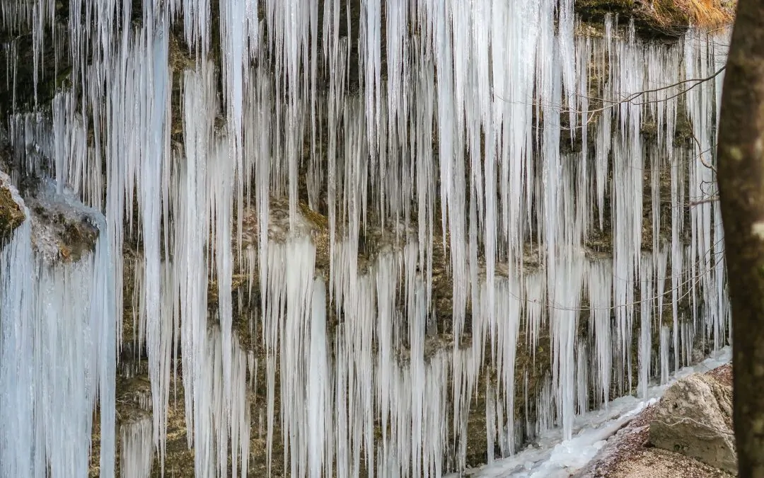 SLOVENIJA. VODOPAD PERIČNIK