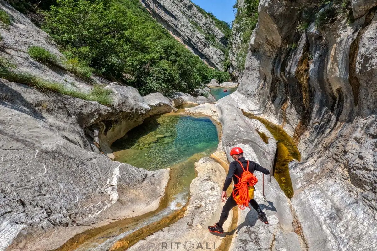 KANJON VRUĆE REKE. PLANINA RUMIJA