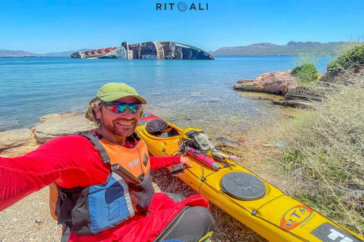 MEDITERRIANEAN SKY. RASKOŠNA OLUPINA