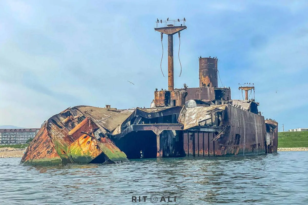 OLUPINA BRODA EVANGELIA . SELO COSTINESTI