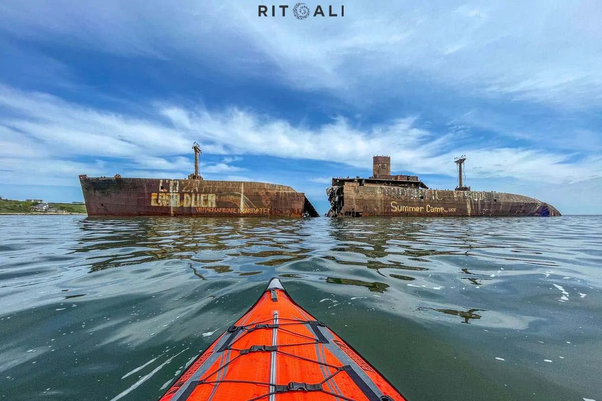 OLUPINA BRODA EVANGELIA . SELO COSTINESTI