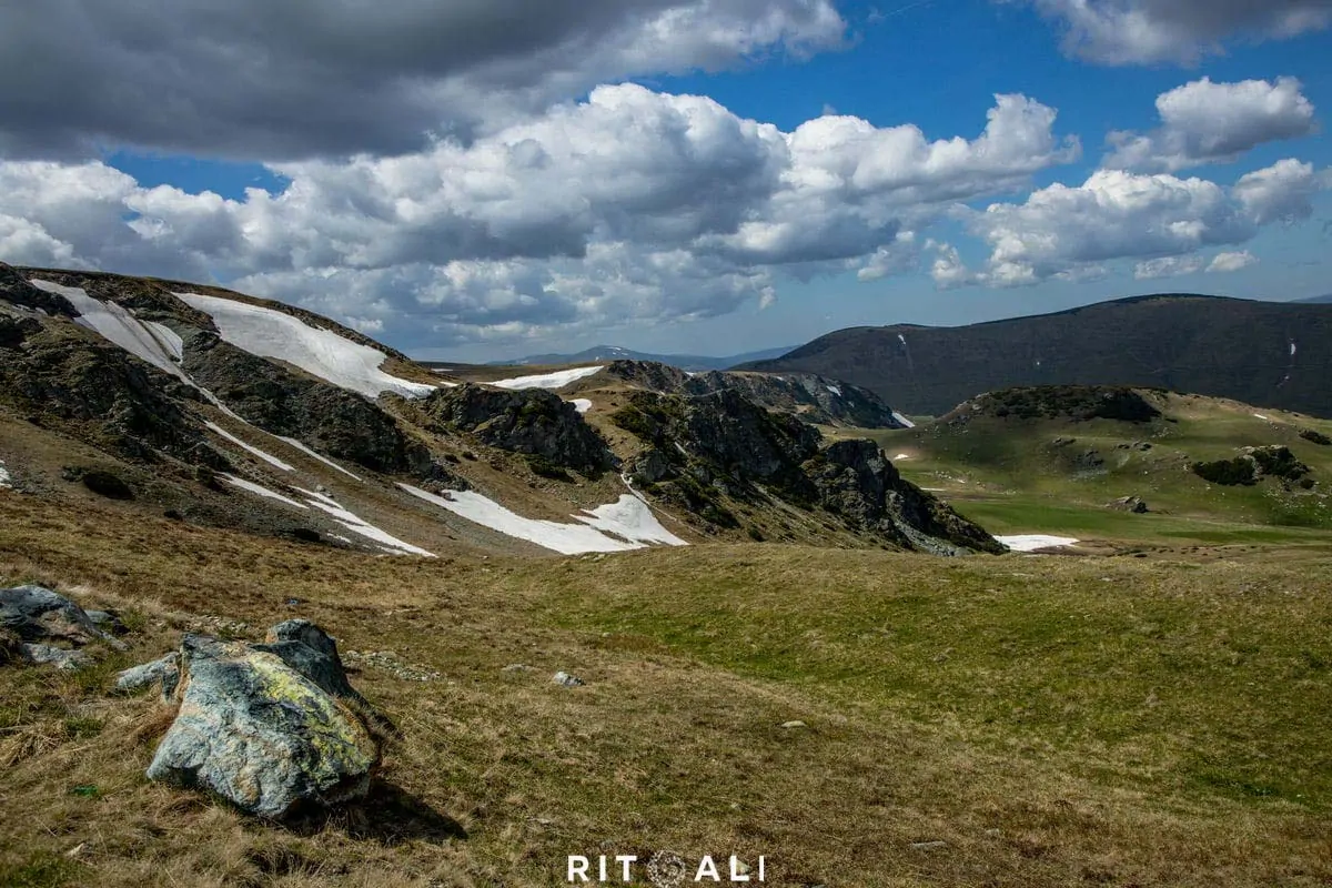 ZEMLJA IZNAD PLANINA. TRANSALPINA BICIKLOM.