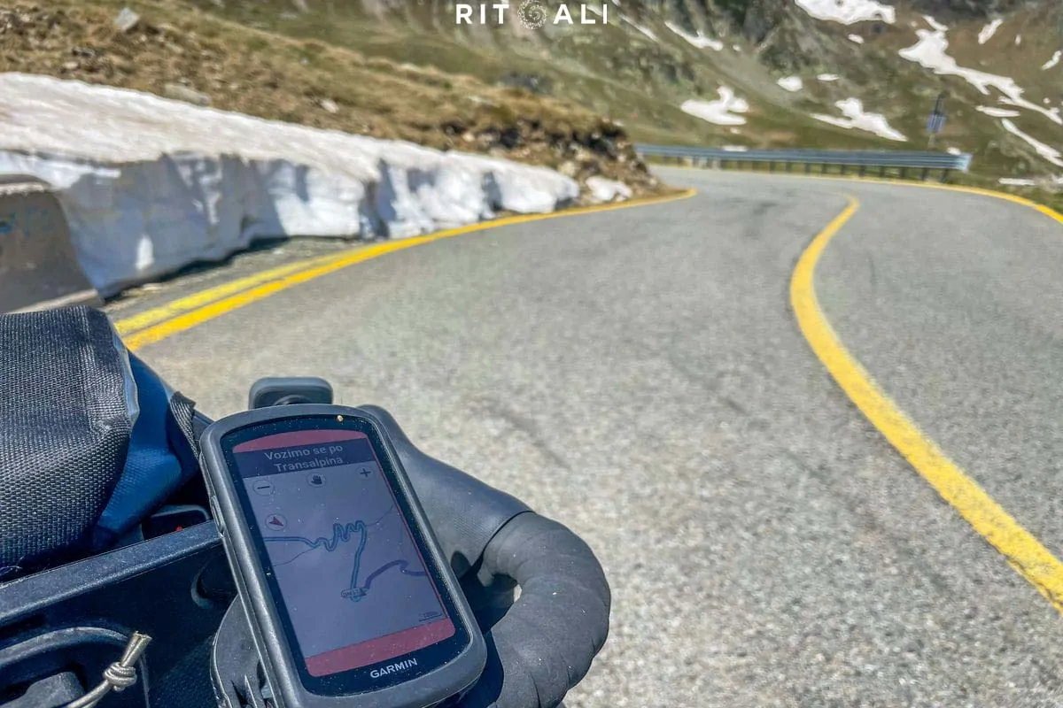 ZEMLJA IZNAD PLANINA. TRANSALPINA BICIKLOM.