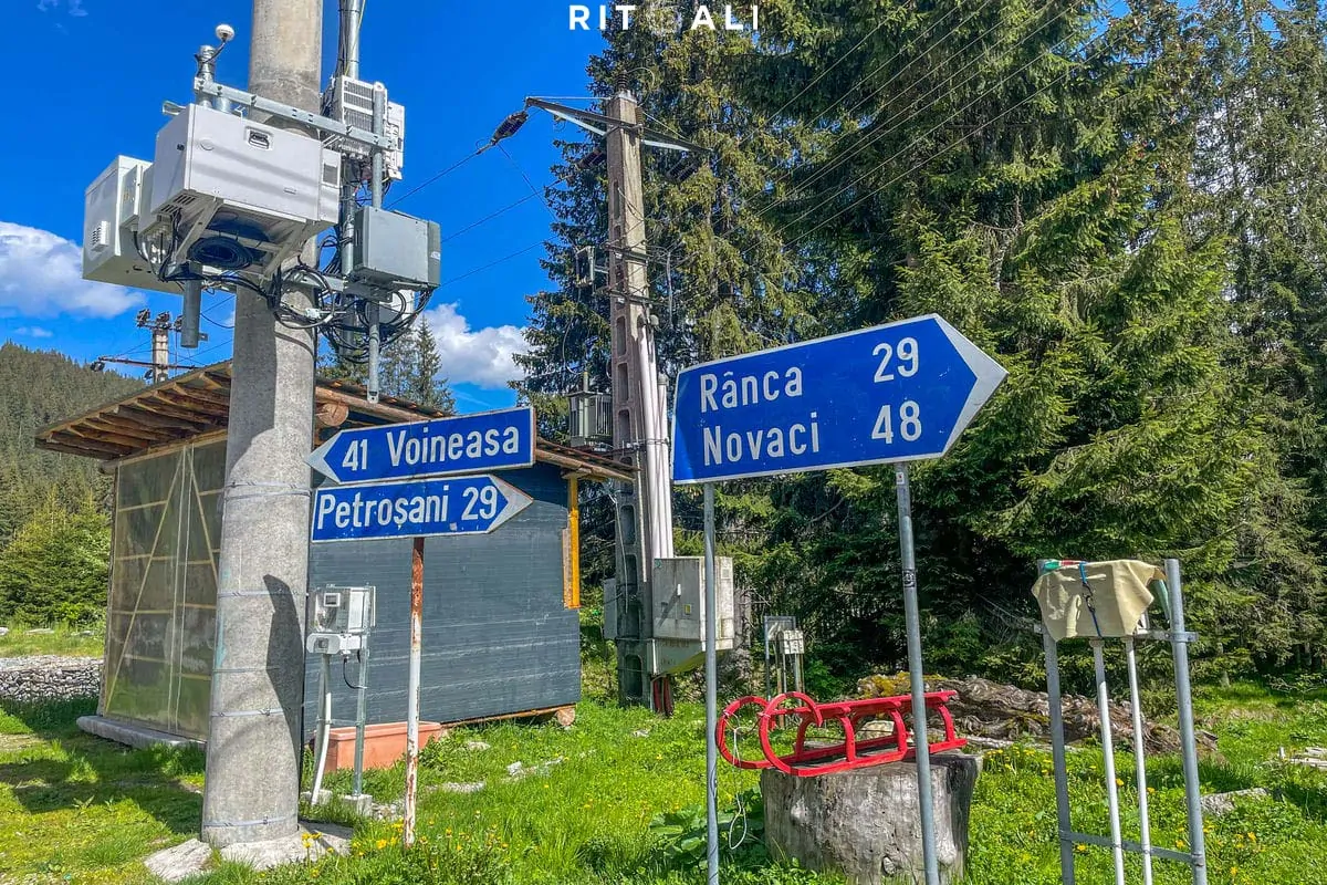 ZEMLJA IZNAD PLANINA. TRANSALPINA BICIKLOM.