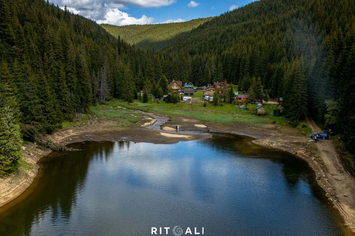 ZEMLJA IZNAD PLANINA. TRANSALPINA BICIKLOM.