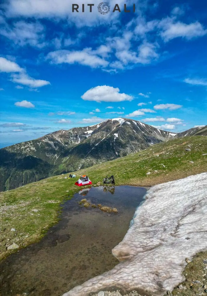 ZEMLJA IZNAD PLANINA. TRANSALPINA BICIKLOM.