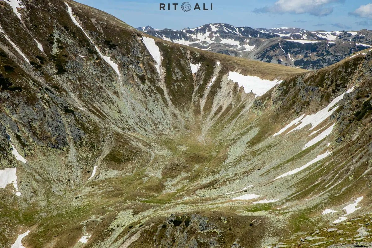 ZEMLJA IZNAD PLANINA. TRANSALPINA BICIKLOM.